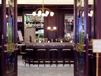 Vogue Hotel Montreal Downtown, Curio Collection by Hilton Hotels near Ubisoft
