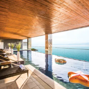 Hidden Bay Hotel