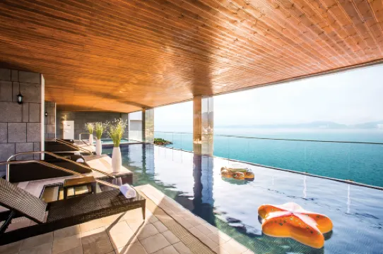 ฮิดเดน เบย์ โฮเทล