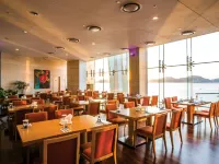 Hidden Bay Hotel Отели рядом с достопримечательностью «Памятник Таруби»