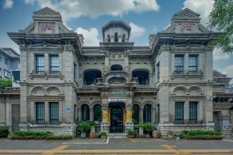 Floral Hotel · Jinan Laoyanghang Hotel