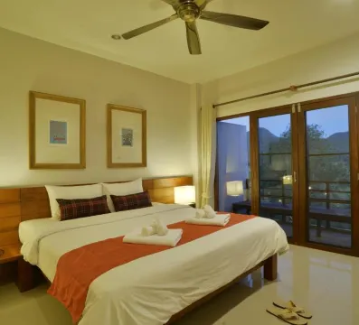 ห้องดีลักซ์ เตียงใหญ่ วิวสูง