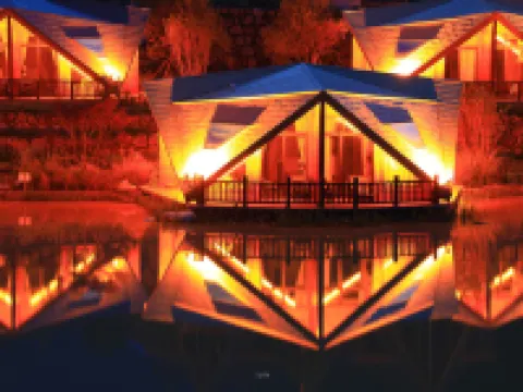 Autumn's Pond Resort Hotels in Nanjiang