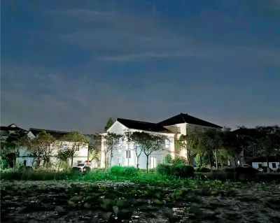 Dianshan Lake Liuxia Shiguang Homestay（Cai Bang Cun Store ） Отели рядом с достопримечательностью «Цуй Цунь»
