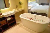 Tianmushan Hotspring Hotel - balcony