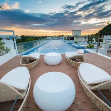 Ferra Hotel and Garden Suites