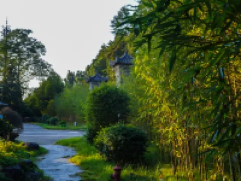 江灣大飯店（婺源高鐵站弦高古城店） 婺源站附近的飯店