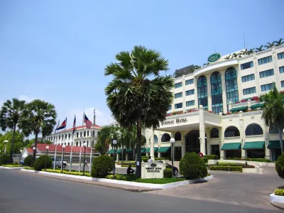 Sunway Hotel Phnom Penh Hôtels à proximité de : Marché central (marché Phsa Thmeir)
