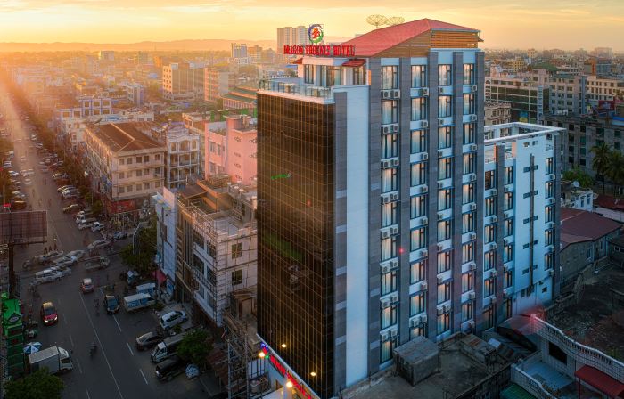 Dragon Phoenix Hotel