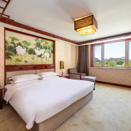 Qinhuangdao Arcadia Seaside Holiday Hotel