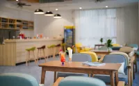 Ouxia Mediterranean Hotel (Beihai Yintan International Passenger Port Branch) - bar