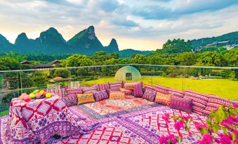 Yangshuo Jingshe Light Luxury Holiday Hotel (West Street Lijiang Scenic Area Branch)