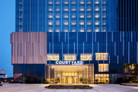 Courtyard by Marriott Chengdu South Отели рядом с достопримечательностью «Beijing University of Aeronautics and Astronautics»