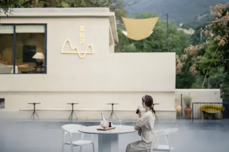 Wenzhou Xishan Outside Independent Valley Hotel Отели рядом с достопримечательностью «Wenzhou Zoo»