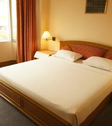 ห้องดีลักซ์ เตียงใหญ่ 1 เตียง