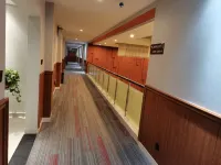Junyi Hotel (Pengze Longcheng Avenue Store)