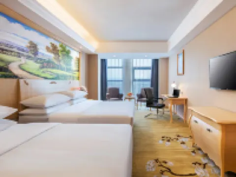 Vienna Hotel (Yixing High-speed Railway Station) Hotels near Yixing Railway Station