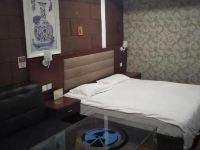 滨州伐木累主题酒店 - 标准大床房