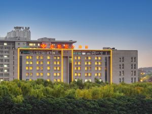 Jinkaiyue Hotel (Luoyang Sports Center)