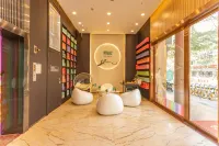 7 Days Premium Hotel（Shenzhen North Station Yicheng Center Branch） - 2-Star
