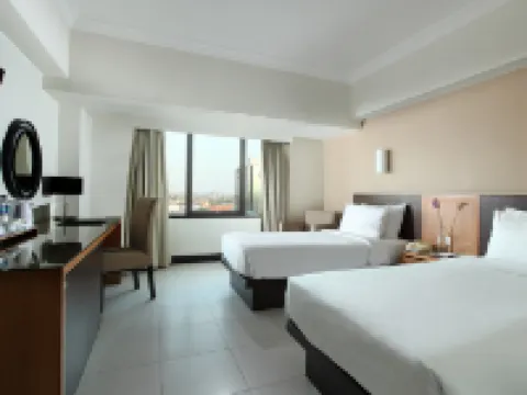 Hotel Santika Pandegiling - Surabaya Hotels in Tegalsari