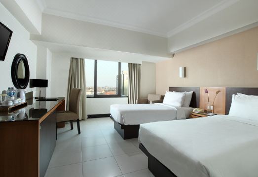 4. 호텔 산티카 판..