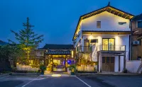 Fanjing Mountain also likes B & B