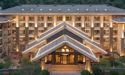 Lushan Maison New Century Resort Hotel