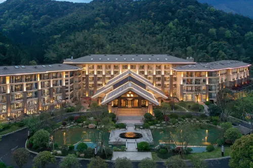 Lushan Maison New Century Resort Hotel