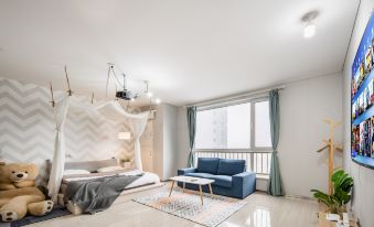 Luofan Apartment (Shenyang Middle Street Joy City Branch)