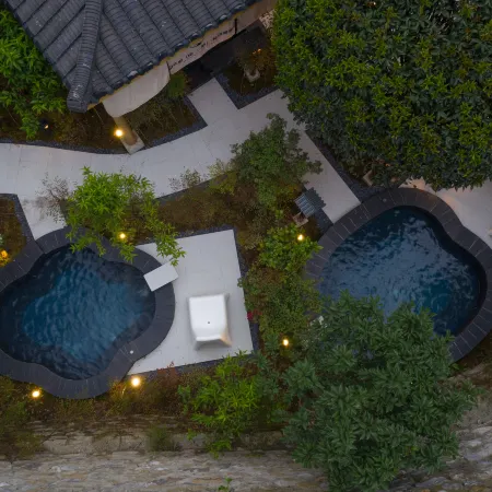 Hailuogou Shanzhiye Private Hot Spring Homestay