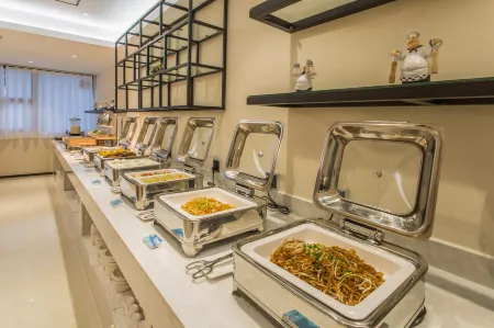 City Comfort Inn Hotel (Taicang Liuhe Zhabei Road) Отели рядом с достопримечательностью «Yangtze Estuary Tourist Resort in Taicang, Jiangsu Province»