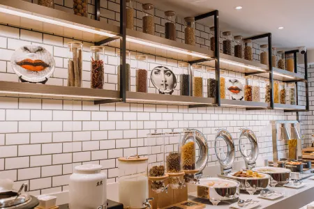 Borrman Hotel (Huangshi North Station) Отели рядом с достопримечательностью «Hubei Normal University»