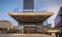 Wyndham Changzhou Liyang Hotels near ShiShang ShengHuo Jie