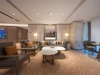 World Hotel (Jinan CBD Dingjiazhuang Subway Station) Hotels near Li Cheng