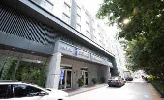 Yicheng Hotel (Guangan Avenue, Heping East Road, Shijiazhuang)