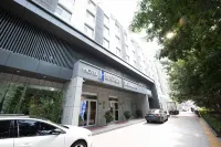 Yicheng Hotel (Guangan Avenue, Heping East Road, Shijiazhuang)