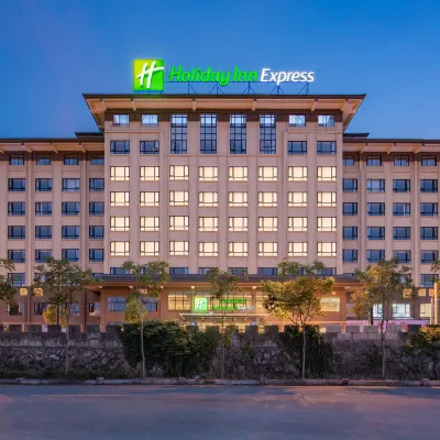 Holiday Inn Express DONGYANG HENGDIAN by IHG 華夏文化園周辺のホテル