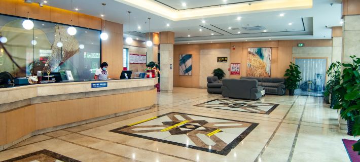 GreenTree Inn Hotel (Cangzhou Longnan Wanda Plaza) Hotele w: Powiat Longnan