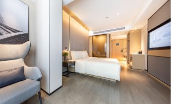 Chengdu Consulate Road, Sichuan University Wangjiang Campus Atour Hotel