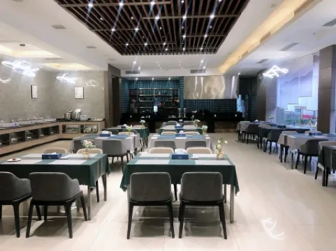 Yuda m Hotel Отели рядом с достопримечательностью «Nanhai No.1 Middle School Stadium»