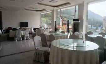 Wenchuan Fengjia Xiaoyuan Homestay