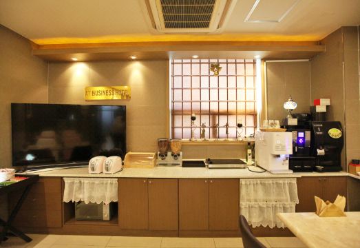 비즈니스 호텔 내부 1