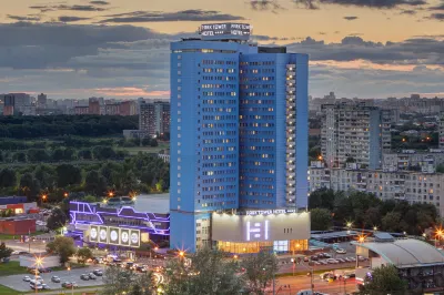 Park Tower Hotel Các khách sạn gần Chapel of Dmitriy Donskoy