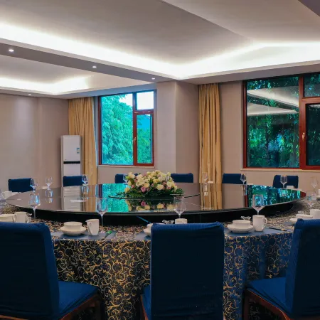 Shiguang Xiaozhu Hotel