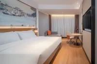 Vienna Hotel (Wuzhou Qilou City Store)