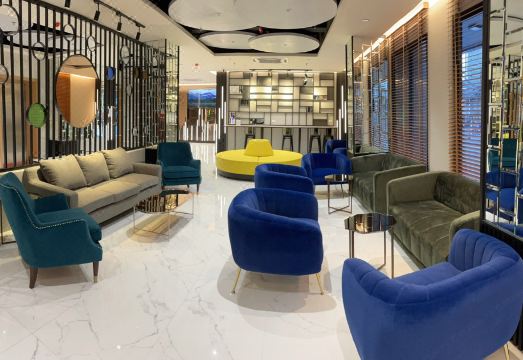 3. 르노프 라차다..