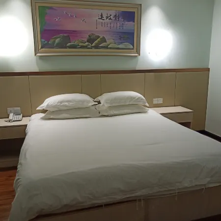 Nanzhang Jinzhong Xiangqing Holiday Hotel