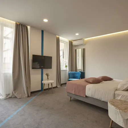 City Nest Modern & Cozy Suites