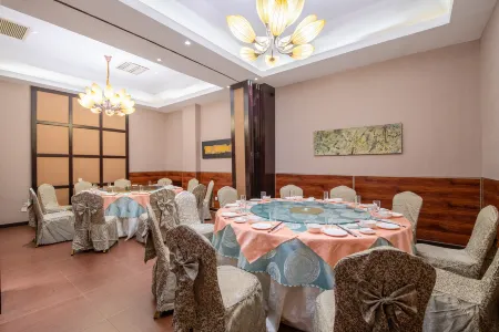 Sanjiang Peninsula Hotel